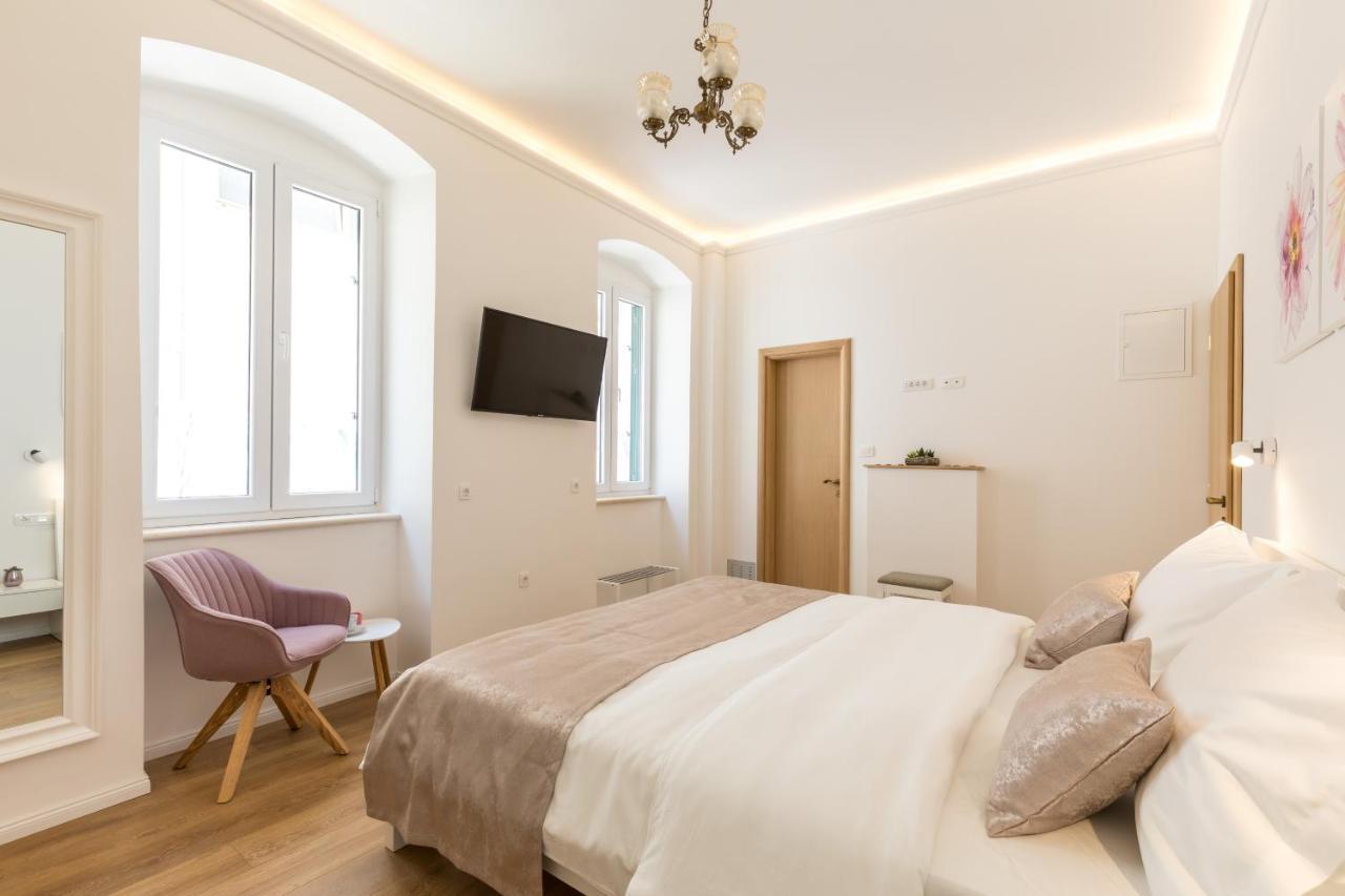 Maniva Old Town Luxury Rooms - Prime Spot By Riva Promenade Split Kültér fotó