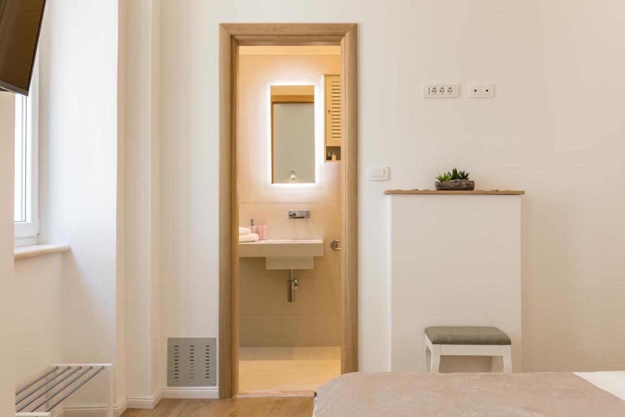 Maniva Old Town Luxury Rooms - Prime Spot By Riva Promenade Split Kültér fotó