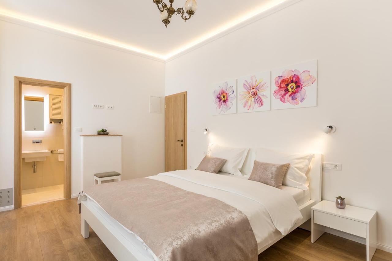 Maniva Old Town Luxury Rooms - Prime Spot By Riva Promenade Split Kültér fotó