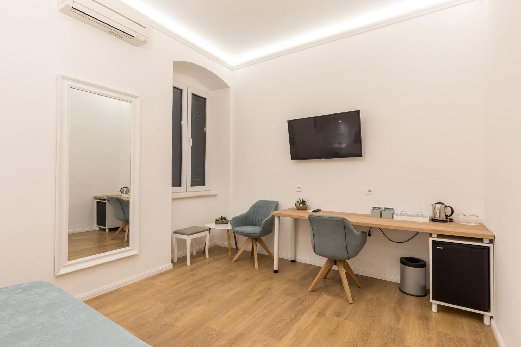 Maniva Old Town Luxury Rooms - Prime Spot By Riva Promenade Split Kültér fotó